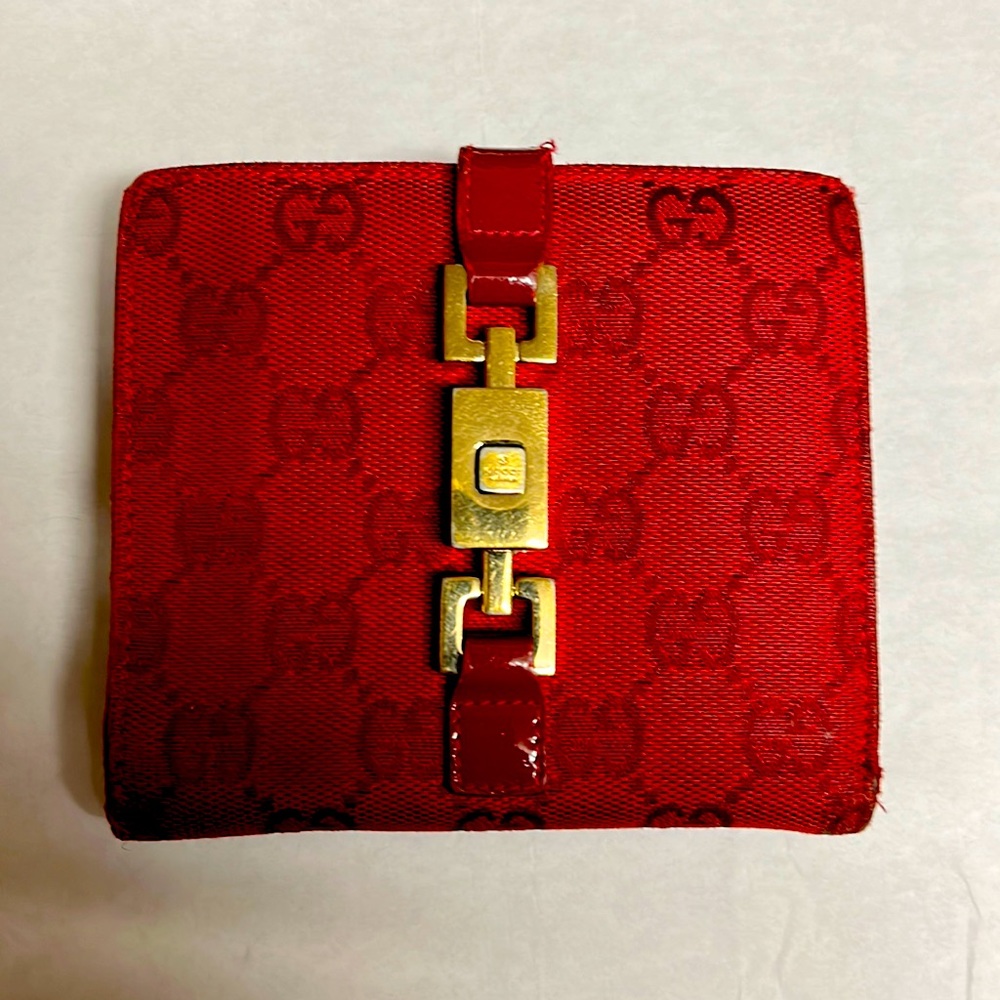 Gucci red wallet